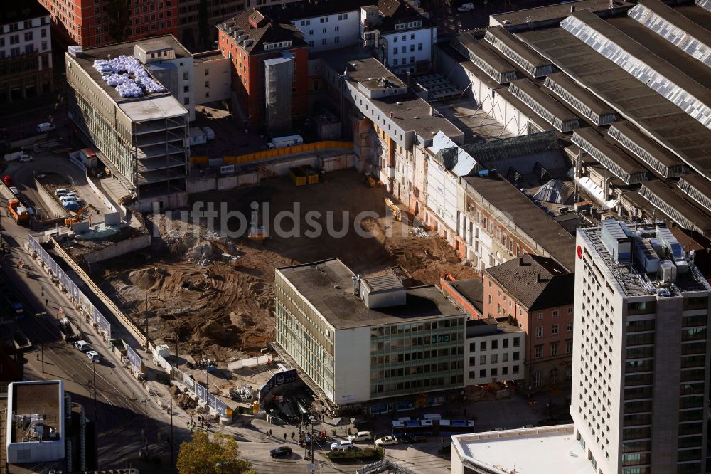 Luftbild München - Bauarbeiten zur Sanierung des Bahnhofsgebäude des Hauptbahnhofes im Ortsteil Ludwigsvorstadt-Isarvorstadt in München im Bundesland Bayern, Deutschland