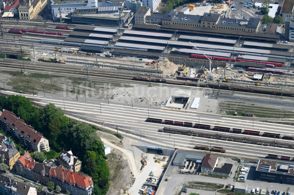 Luftaufnahme Augsburg - Bauarbeiten zur Sanierung am Gleisverlauf und Bahnhofsgebäude Hauptbahnhof der Deutschen Bahn in Augsburg im Bundesland Bayern, Deutschland