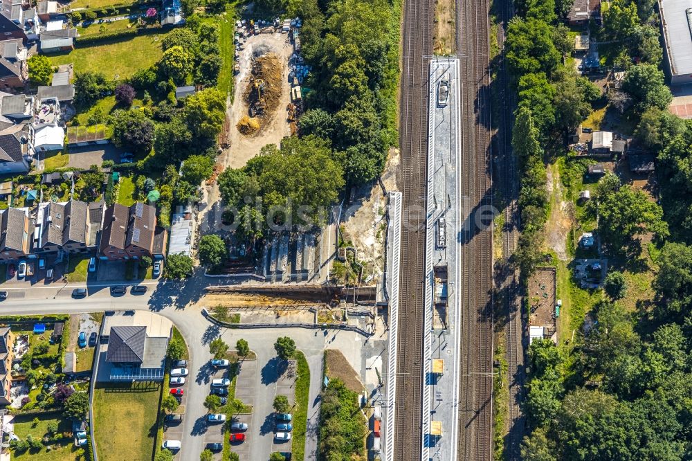 Luftaufnahme Hamm - Bauarbeiten zur Sanierung am Gleisverlauf und Bahnhofsgebäude des Heessener Bahnhof in Hamm im Bundesland Nordrhein-Westfalen, Deutschland