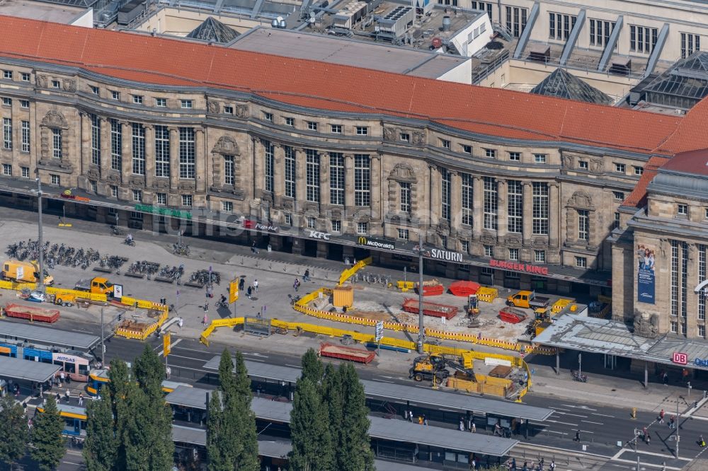 Luftaufnahme Leipzig - Bauarbeiten zur Sanierung am Hauptbahnhof am Willy-Brandt-Platz in Leipzig im Bundesland Sachsen, Deutschland