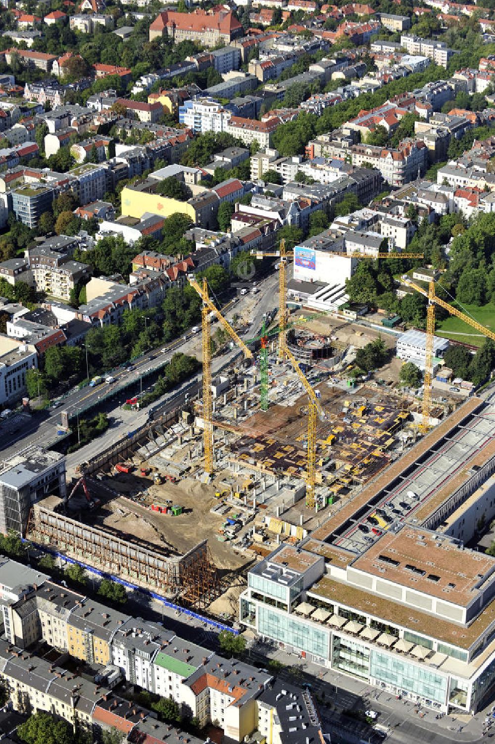 Berlin aus der Vogelperspektive: Baufeld Einkaufszentrum Boulevard Berlin