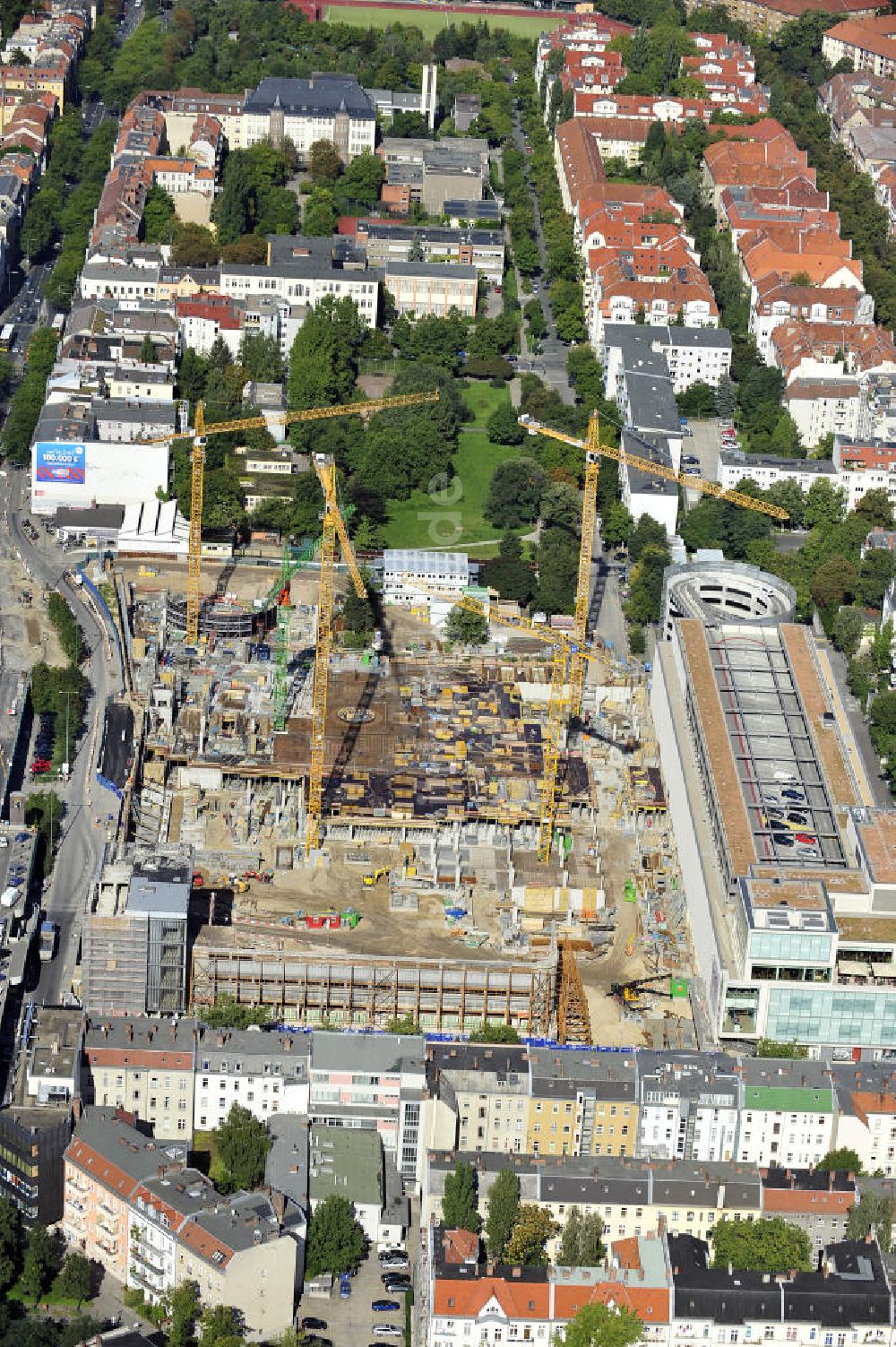 Berlin aus der Vogelperspektive: Baufeld Einkaufszentrum Boulevard Berlin