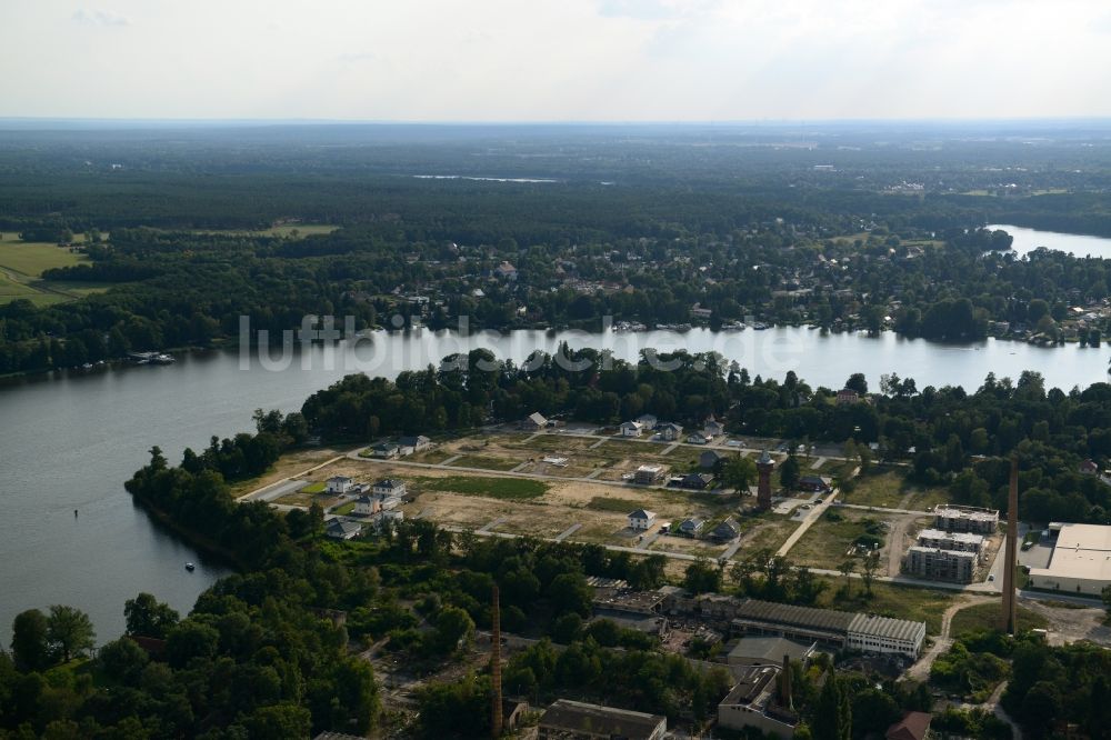 Luftbild Königs Wusterhausen - Baufeld des künftigen Wohngebietes Königsufer am Ufer des Zernsee am Wustroweg in Königs Wusterhausen im Bundesland Brandenburg