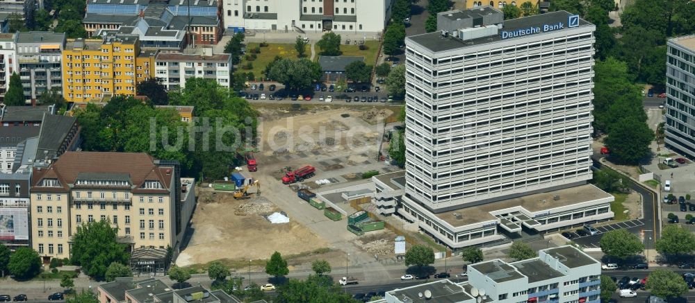 Luftbild Berlin - Baufeldberäumung für Neubau Deutsche Bank Campus an der Otto.Suhr-Alle im Stadtteil Charlottenburg von Berlin