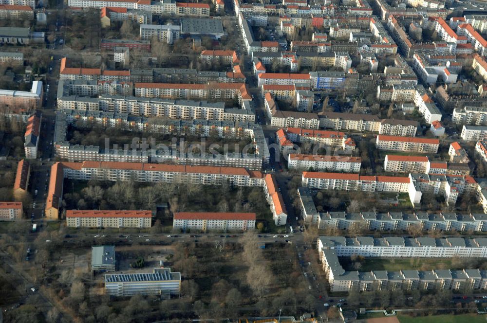 Luftbild Berlin - Baufläche des geplanten Wohnneubauviertels Friedrichsfelder Stadtgärten in Berlin-Lichtenberg