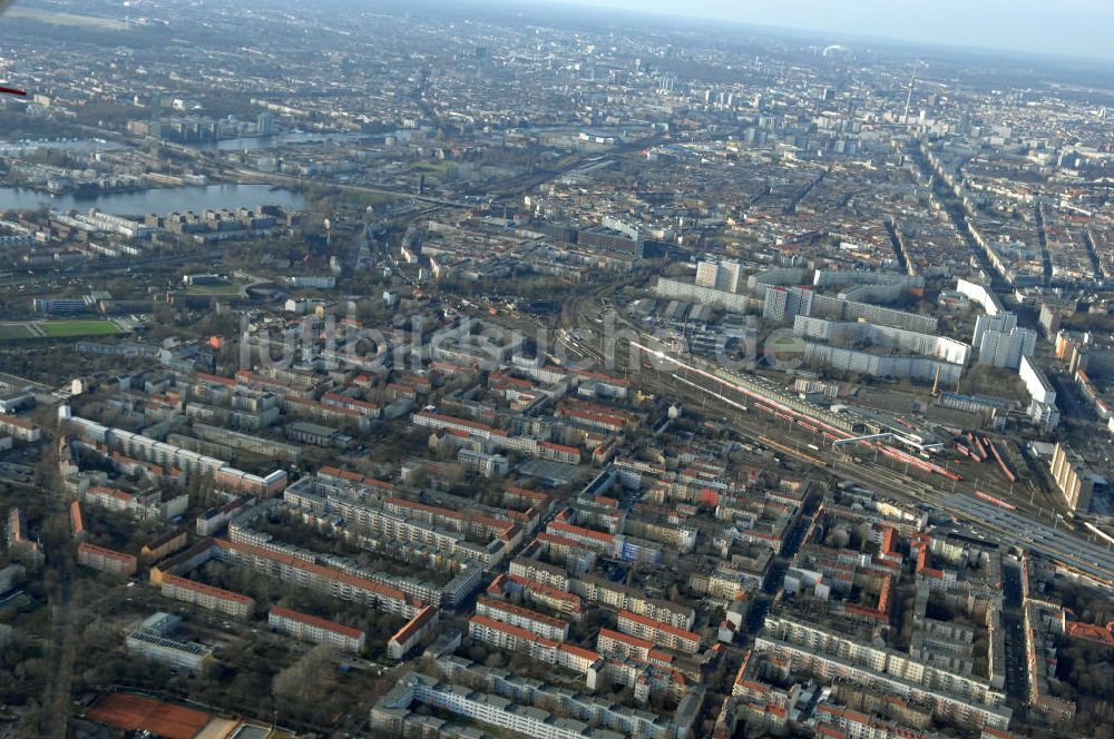 Berlin aus der Vogelperspektive: Baufläche des geplanten Wohnneubauviertels Friedrichsfelder Stadtgärten in Berlin-Lichtenberg