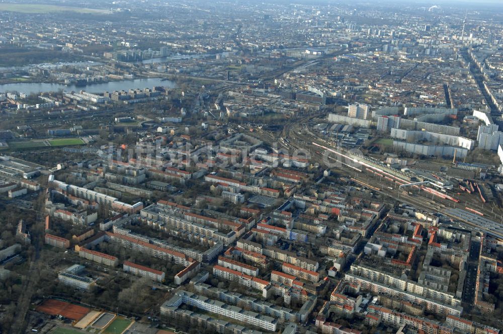 Luftaufnahme Berlin - Baufläche des geplanten Wohnneubauviertels Friedrichsfelder Stadtgärten in Berlin-Lichtenberg