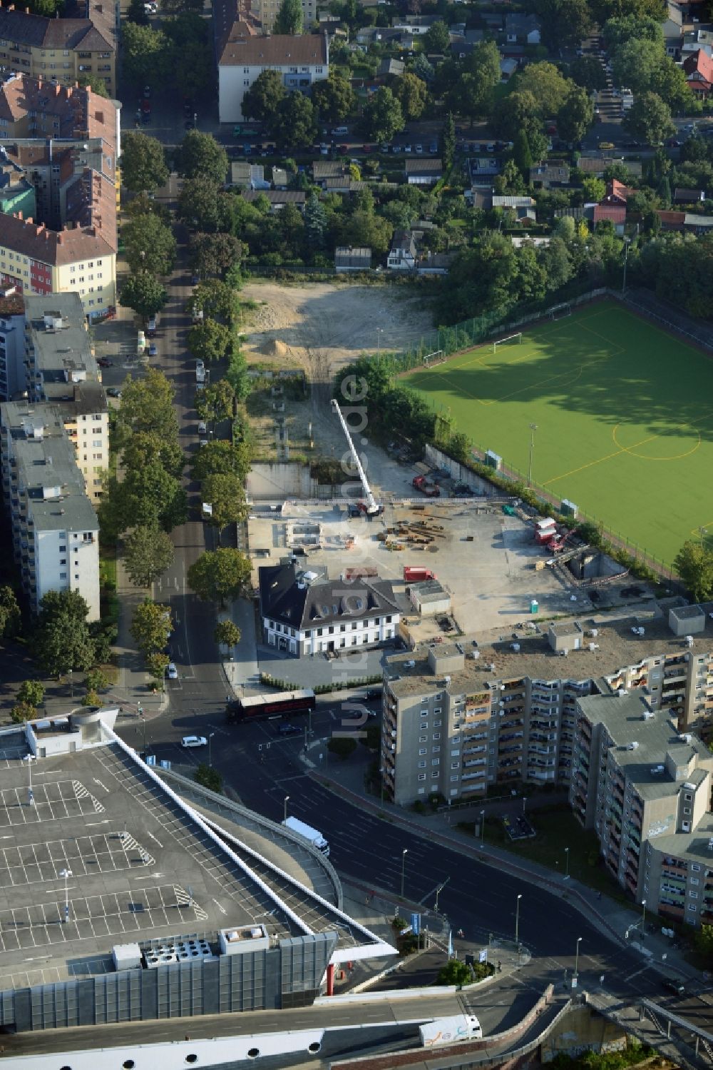 Berlin aus der Vogelperspektive: Baufläche für ein Studentenwohnheim am S-Bahnhof Gesundbrunnen-Center in Berlin Wedding