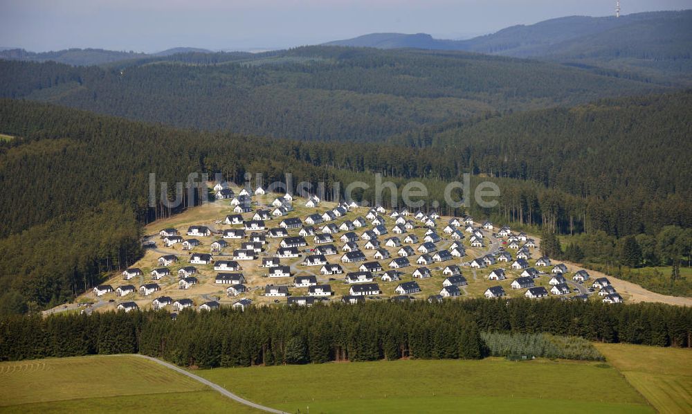 Winterberg von oben - Baugebiet Landal Ferienpark in Winterbeg, Nordrhein-Westfalen