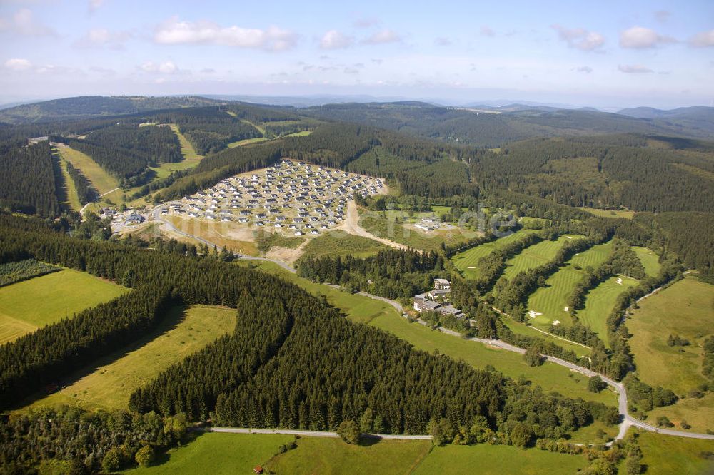 Winterberg aus der Vogelperspektive: Baugebiet Landal Ferienpark in Winterbeg, Nordrhein-Westfalen