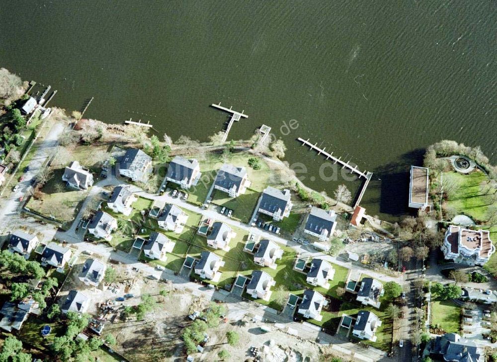 Zeuthen bei Berlin von oben - Baugelände der EDR GmbH am Zeuthener See