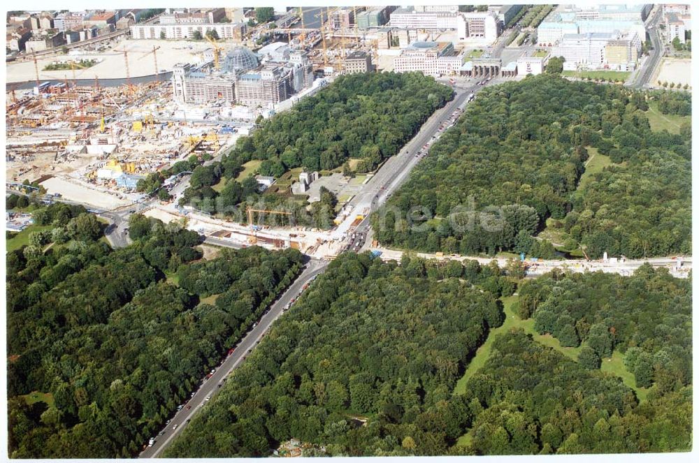 Berlin-Tiergarten aus der Vogelperspektive: Baugeschehen am Berliner Tiergarten.