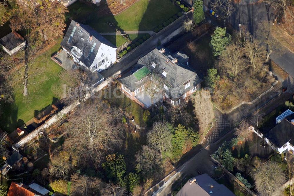 Potsdam aus der Vogelperspektive: Baugeschehen am Wohnhaus in der Rosa-Luxemburg-Strasse 20 in Potsdam