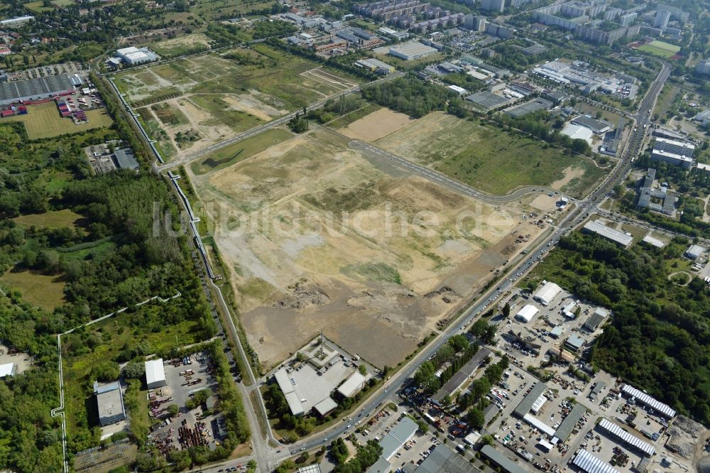 Luftbild Berlin - Baugrund auf dem Gelände des ehemaligen Klärwerks Falkenberg im Bezirk Marzahn-Hellersdorf in Berlin