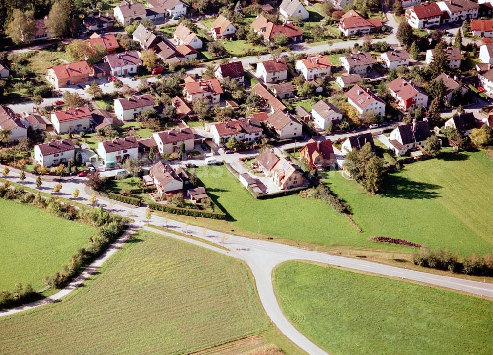 Freilassing / Bayern aus der Vogelperspektive: Baugrundstück Kirchfeldstraße der Unternehmensgruppe MAX AICHER in Freilassing.