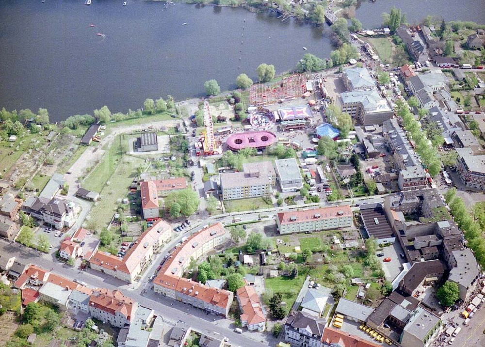 Luftbild Werder / Havel - BRA - Baumblütenfest in Werder / Havel.