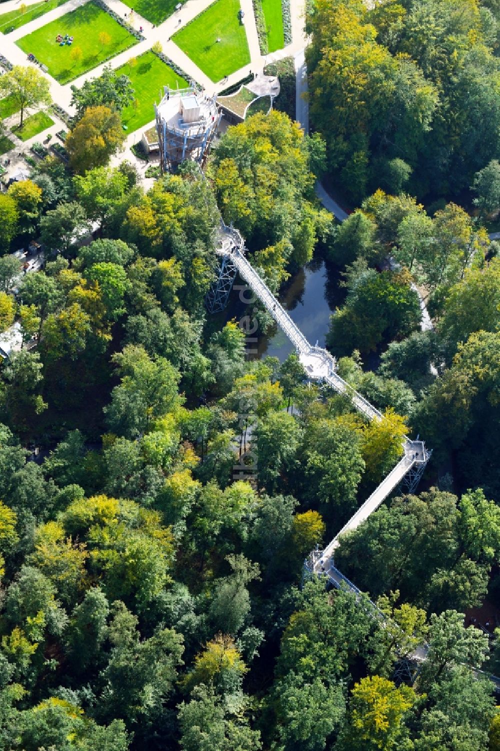 Luftbild Bad Iburg - Baumwipfelpfad und Aussichtsturm der LAGA Landesgartenschau in Bad Iburg im Bundesland Niedersachsen, Deutschland