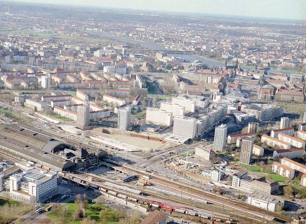 Dresden / Sachsen von oben - Bauprojekt vor dem Dresdner Hauptbahnhof