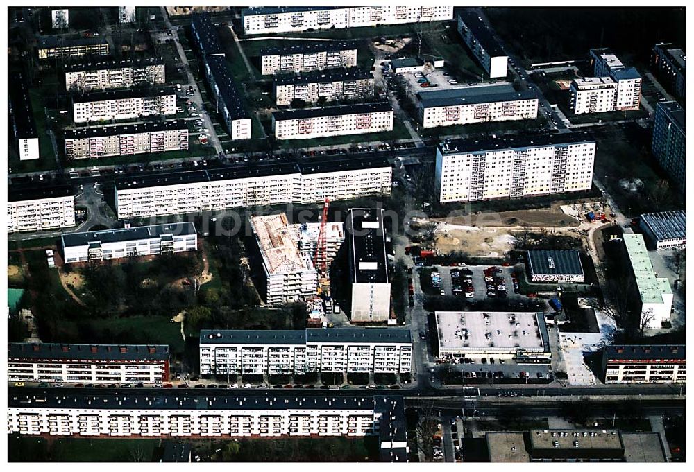 Berlin Weißensee aus der Vogelperspektive: Baustelle der Albert-Schweizer-Stiftung auf dem Gelände des Altenpflegeheimes an der Buschallee in Berlin Weißensee