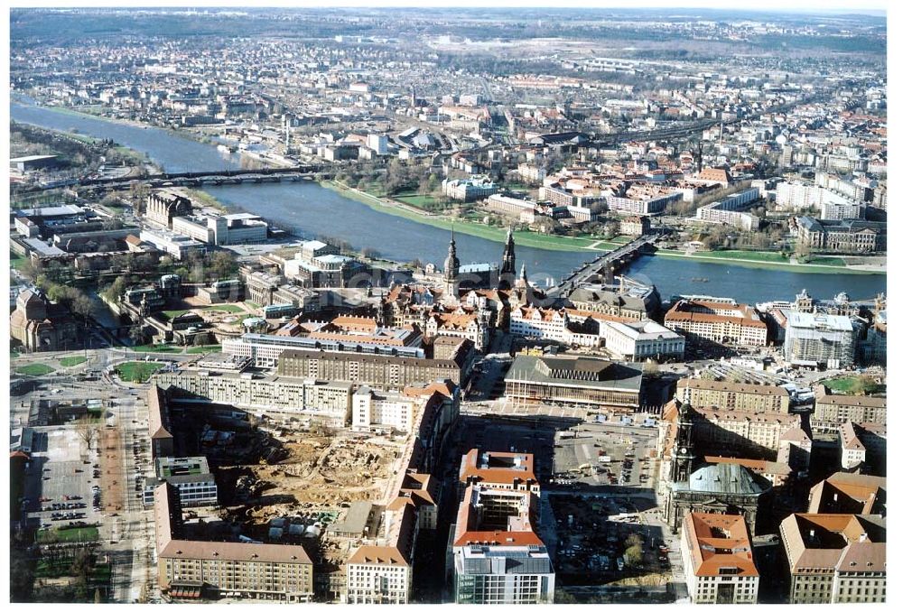 Dresden / Sachsen aus der Vogelperspektive: Baustelle der Altmarkt-Galerie der ECE in der Dresdner Innenstadt.