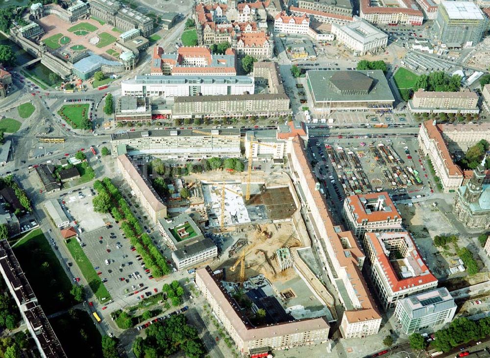 Dresden / Sachsen aus der Vogelperspektive: Baustelle der Altmarkt-Galerie der ECE in der Dresdner Innenstadt.