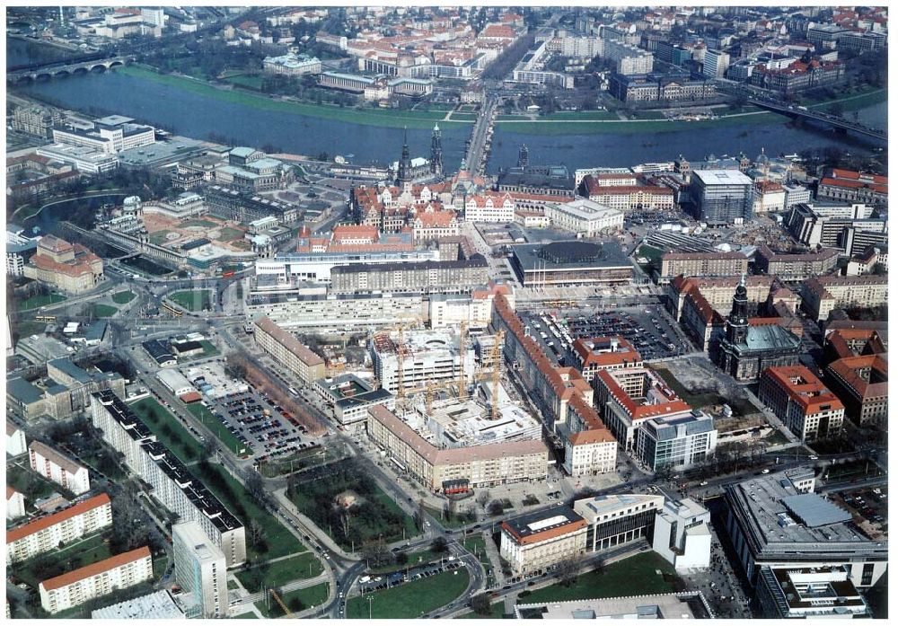 Dresden von oben - Baustelle der Altmarkt-Galerie der ECE in der Dresdner Innenstadt.