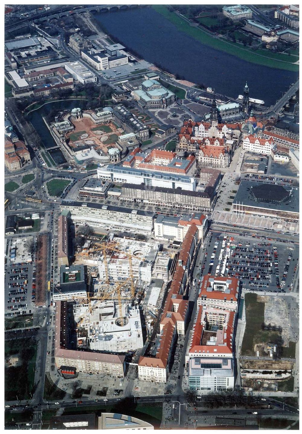 Luftbild Dresden - Baustelle der Altmarkt-Galerie der ECE in der Dresdner Innenstadt.