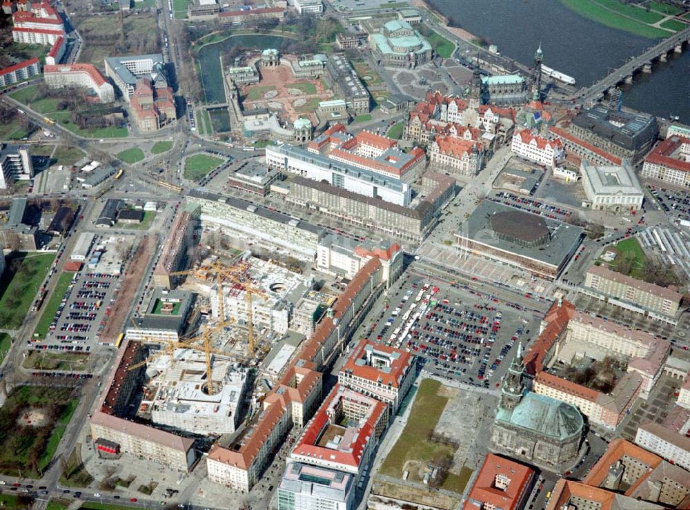 Luftaufnahme Dresden - Baustelle der Altmarkt-Galerie der ECE in der Dresdner Innenstadt.