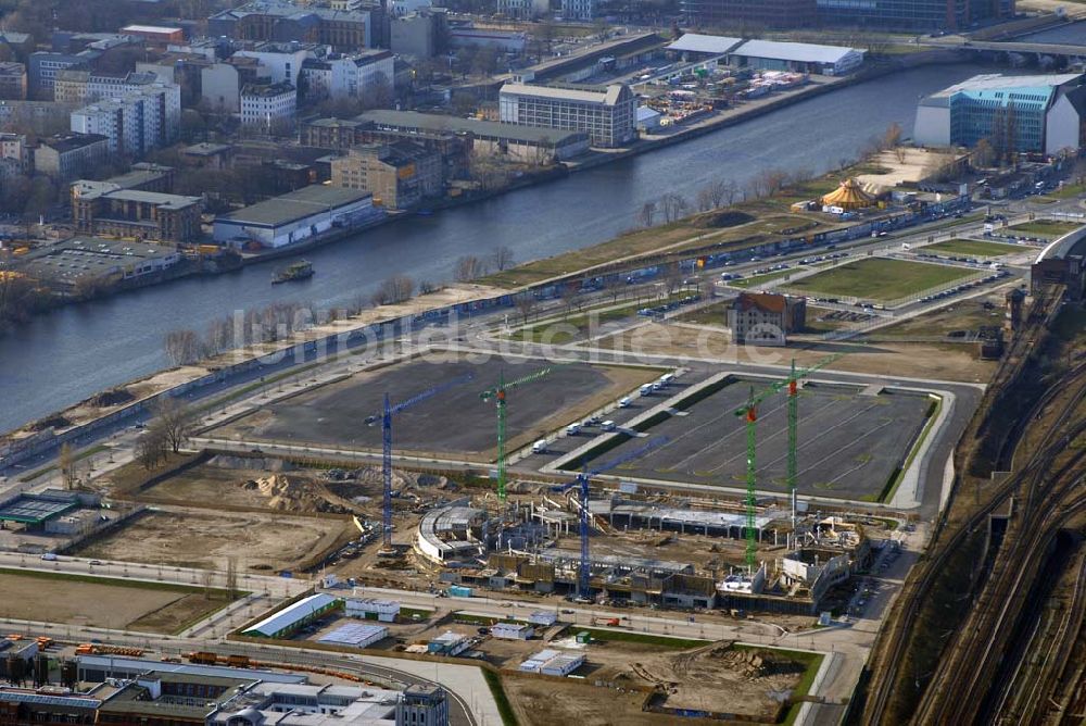 Luftbild Berlin - Friedrichshain - Baustelle Anschutz-Arena Berlin