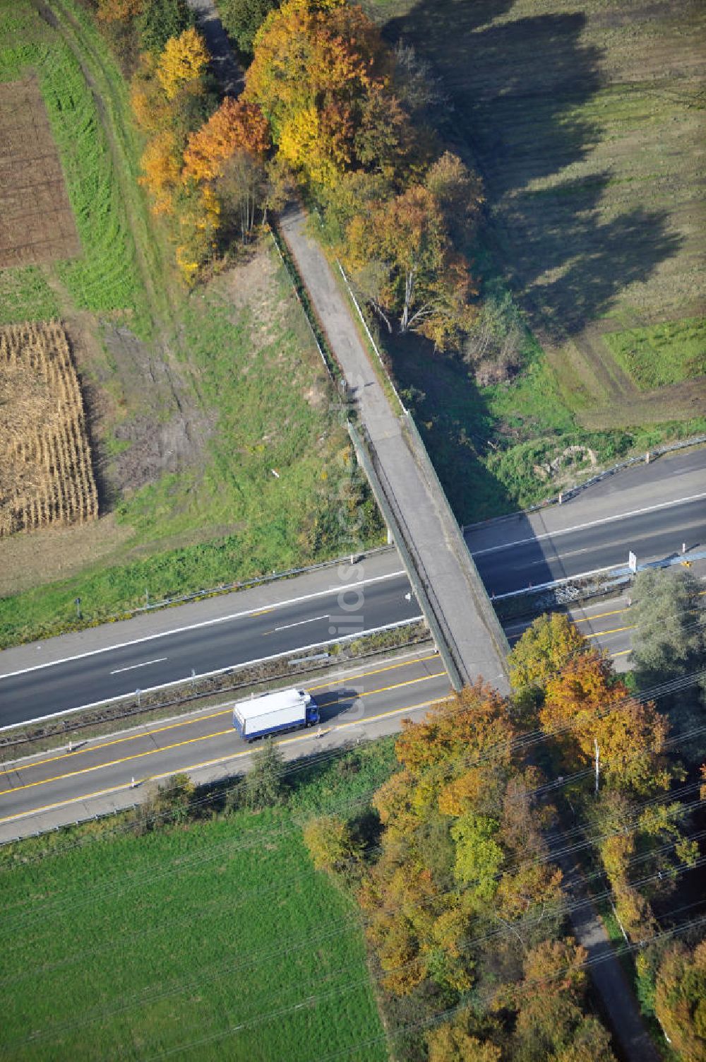 Sinzheim aus der Vogelperspektive: Baustelle Ausbau Autobahn A 5