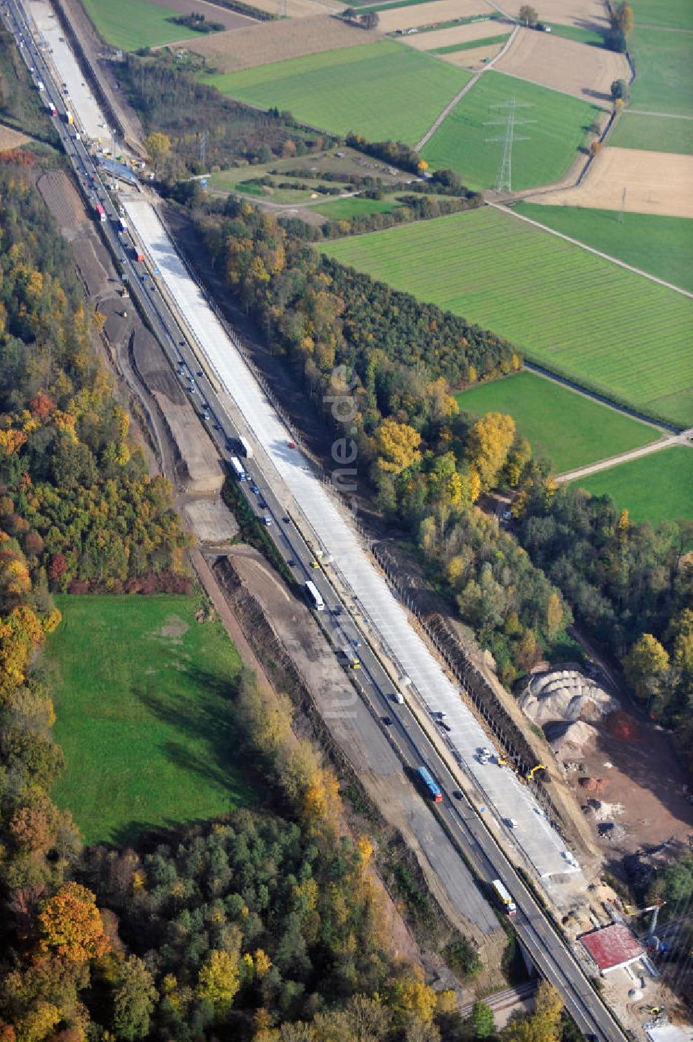 Bühl-Balzhofen aus der Vogelperspektive: Baustelle Ausbau Autobahn A 5