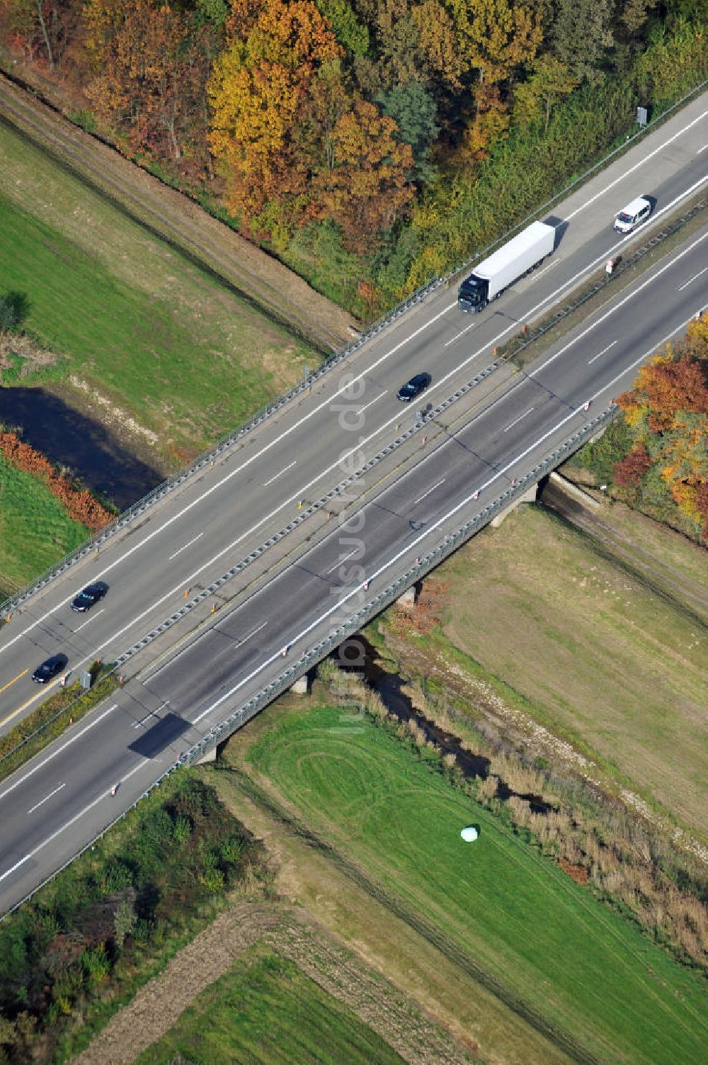 Wagshurst aus der Vogelperspektive: Baustelle Ausbau Autobahn A 5