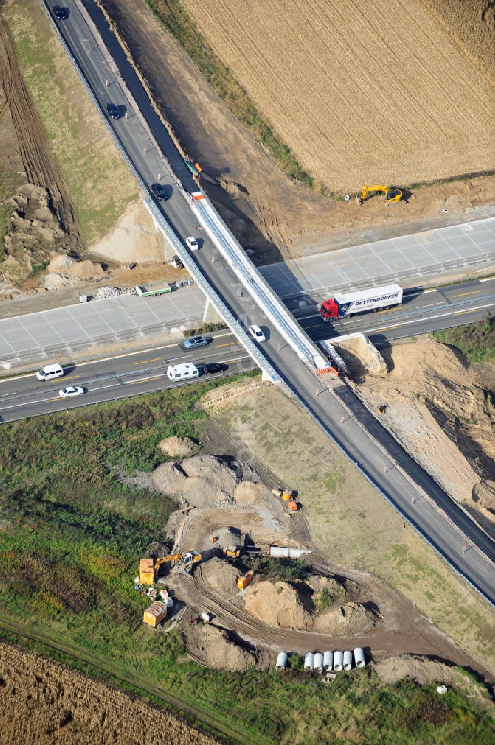 Weitenung aus der Vogelperspektive: Baustelle Ausbau Autobahn A 5