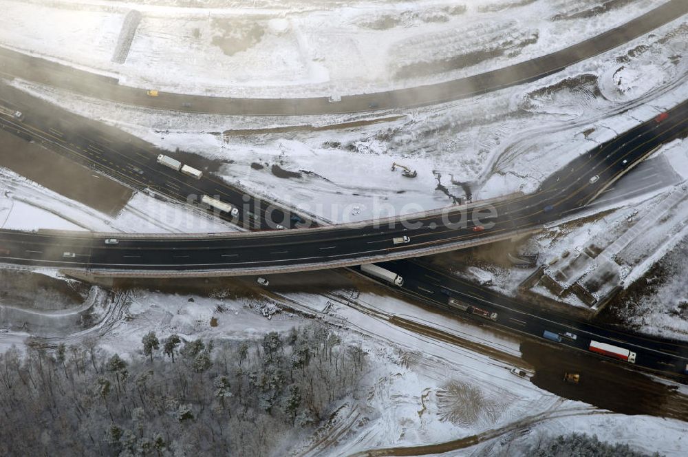 Luftaufnahme Nuthetal - Baustelle vom Um- und Ausbau des Autobahndreieck Nuthetal (A 10 und A 115)