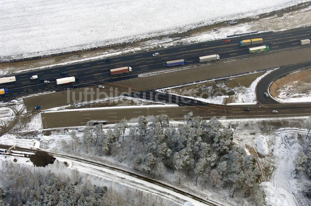 Luftaufnahme Nuthetal - Baustelle vom Um- und Ausbau des Autobahndreieck Nuthetal (A 10 und A 115)