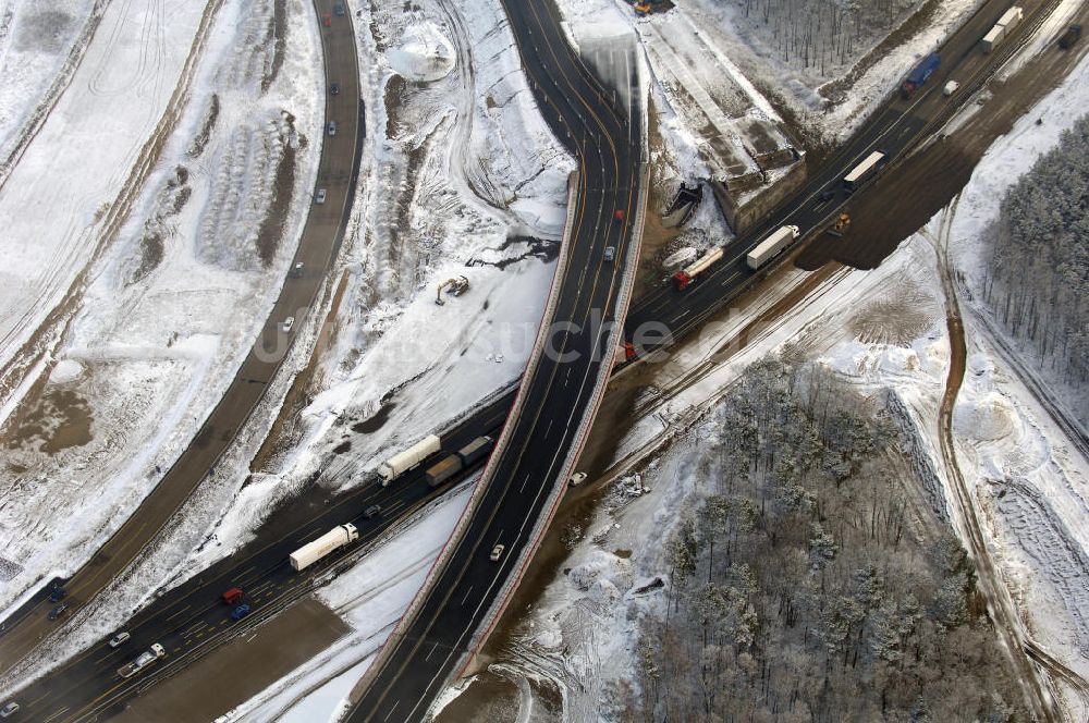 Luftaufnahme Nuthetal - Baustelle vom Um- und Ausbau des Autobahndreieck Nuthetal (A 10 und A 115)