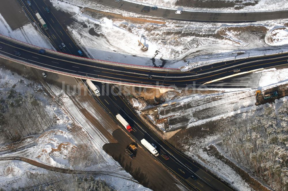 Luftaufnahme Nuthetal - Baustelle vom Um- und Ausbau des Autobahndreieck Nuthetal (A 10 und A 115)