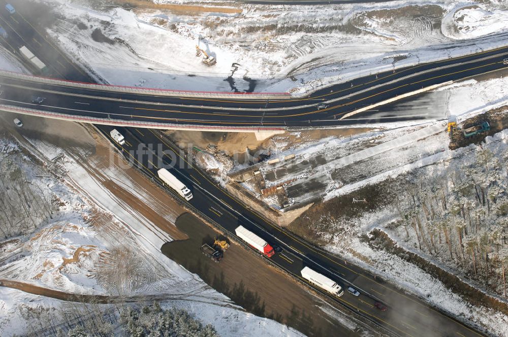 Nuthetal von oben - Baustelle vom Um- und Ausbau des Autobahndreieck Nuthetal (A 10 und A 115)