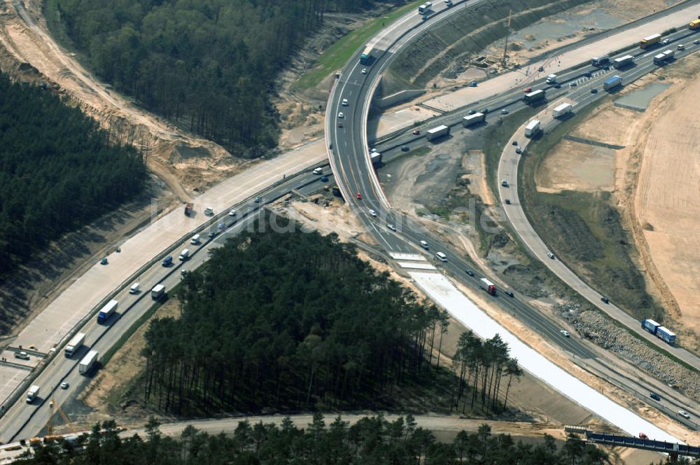 Nuthetal aus der Vogelperspektive: Baustelle vom Um- und Ausbau des Autobahndreieck Nuthetal (A 10 und A 115)