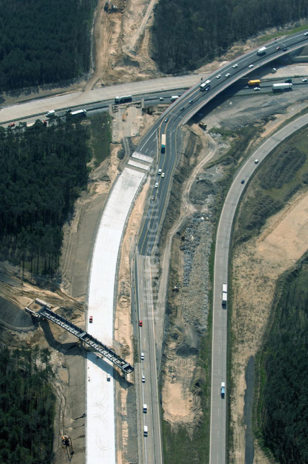 Luftaufnahme Nuthetal - Baustelle vom Um- und Ausbau des Autobahndreieck Nuthetal (A 10 und A 115)