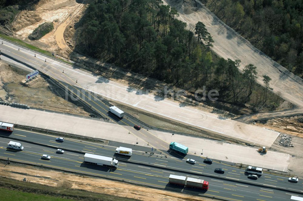 Nuthetal von oben - Baustelle vom Um- und Ausbau des Autobahndreieck Nuthetal (A 10 und A 115)