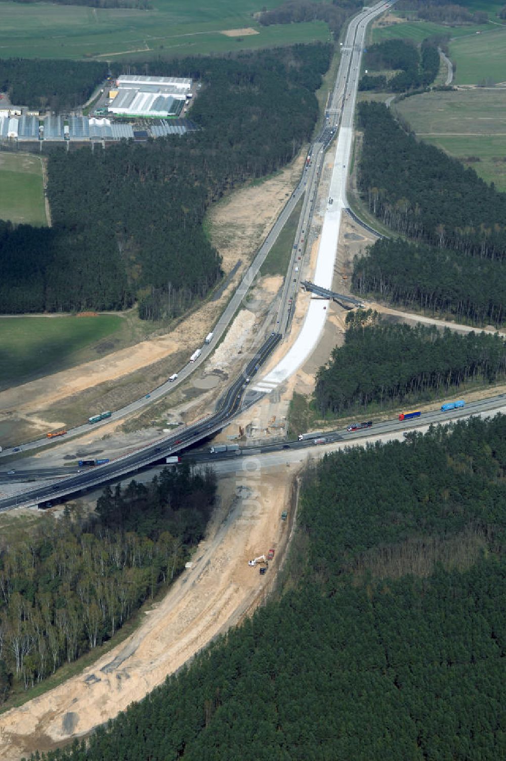 Luftaufnahme Nuthetal - Baustelle vom Um- und Ausbau des Autobahndreieck Nuthetal (A 10 und A 115)