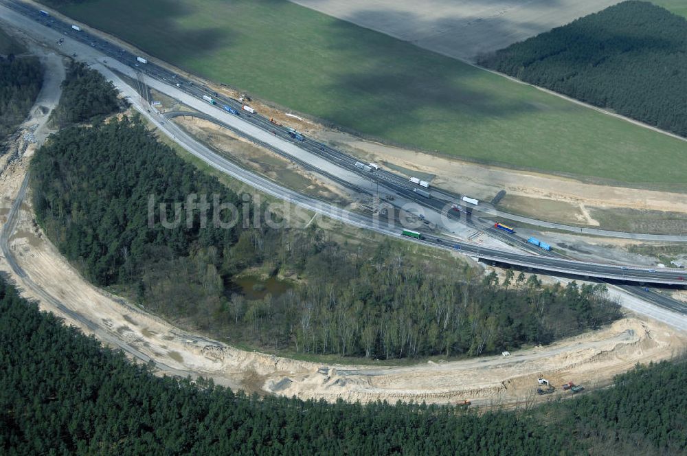 Nuthetal aus der Vogelperspektive: Baustelle vom Um- und Ausbau des Autobahndreieck Nuthetal (A 10 und A 115)