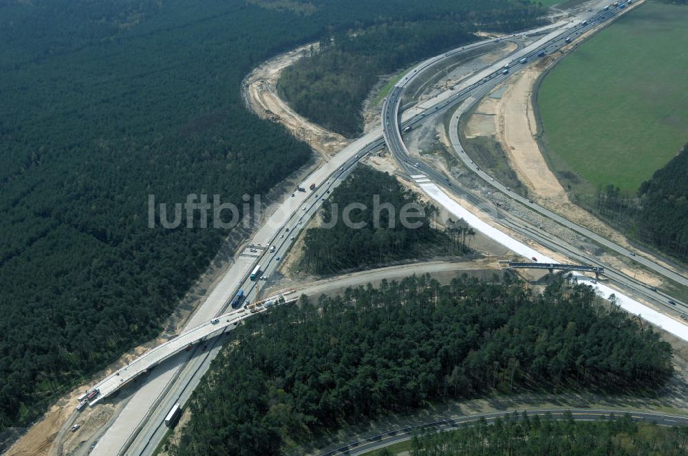 Luftaufnahme Nuthetal - Baustelle vom Um- und Ausbau des Autobahndreieck Nuthetal (A 10 und A 115)