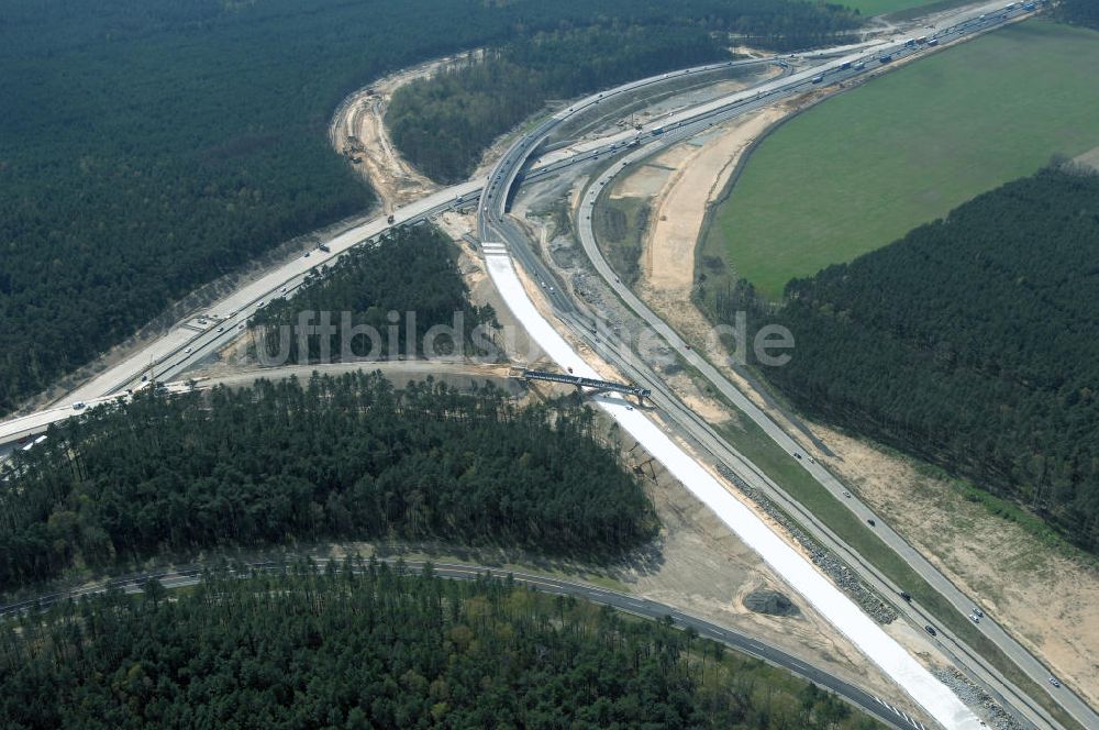 Nuthetal von oben - Baustelle vom Um- und Ausbau des Autobahndreieck Nuthetal (A 10 und A 115)