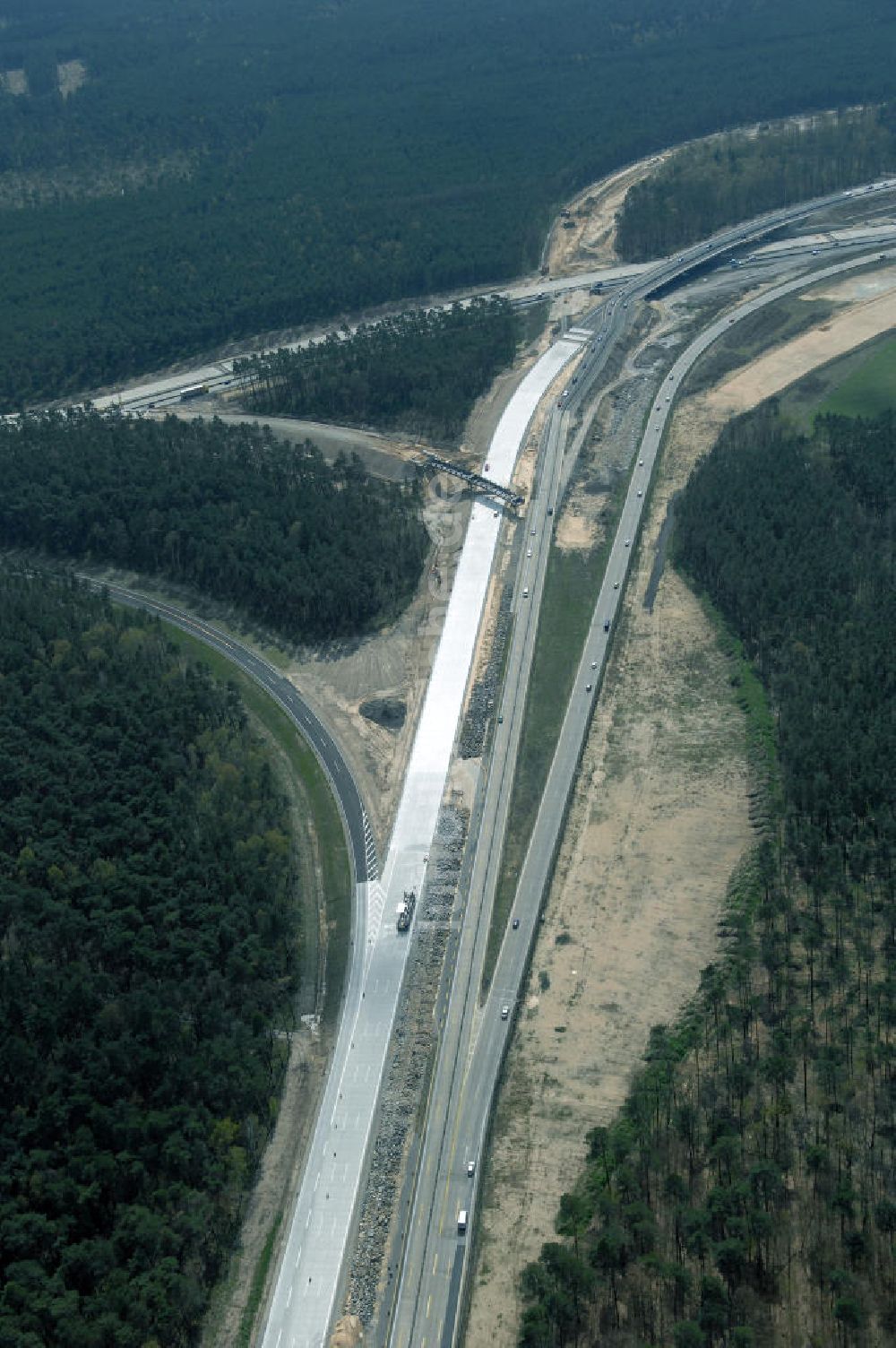 Nuthetal aus der Vogelperspektive: Baustelle vom Um- und Ausbau des Autobahndreieck Nuthetal (A 10 und A 115)