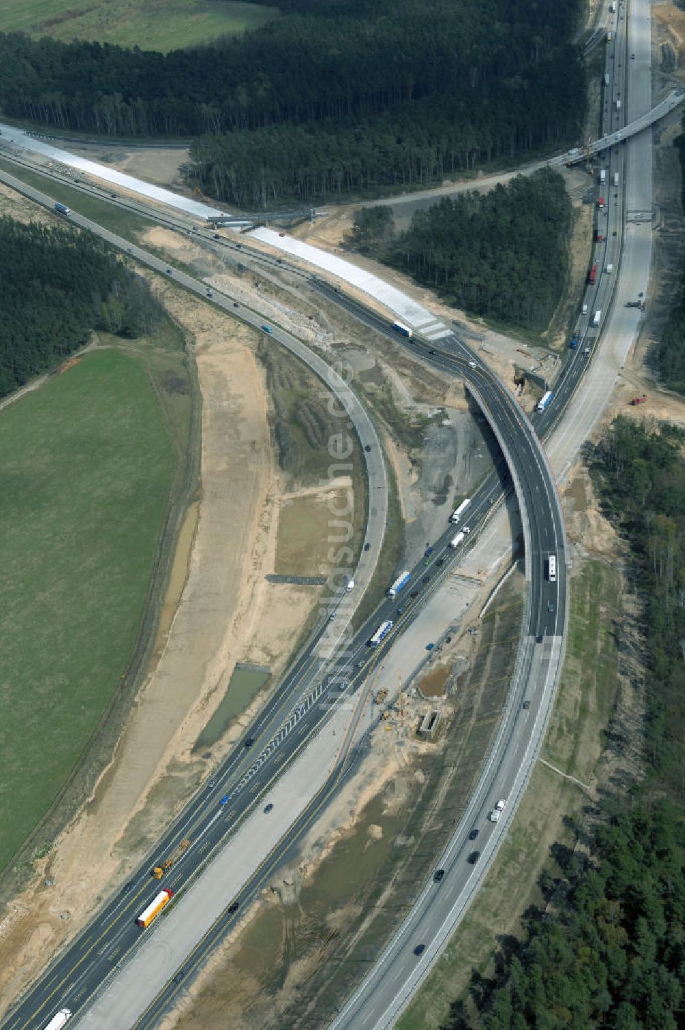 Nuthetal von oben - Baustelle vom Um- und Ausbau des Autobahndreieck Nuthetal (A 10 und A 115)