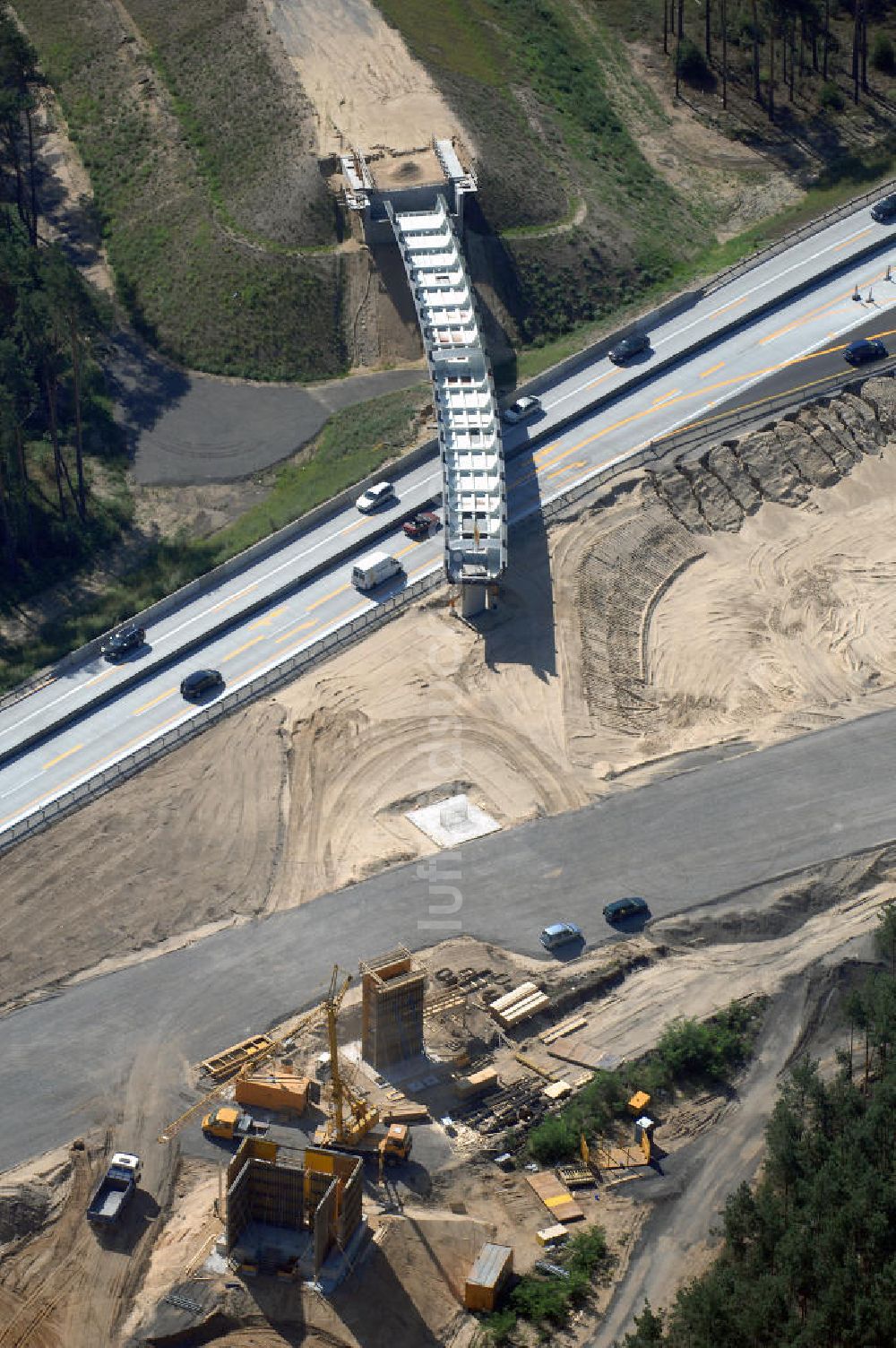 Berlin von oben - Baustelle vom Um- und Ausbau des Autobahndreieck Nuthetal (A 10 und A 115)