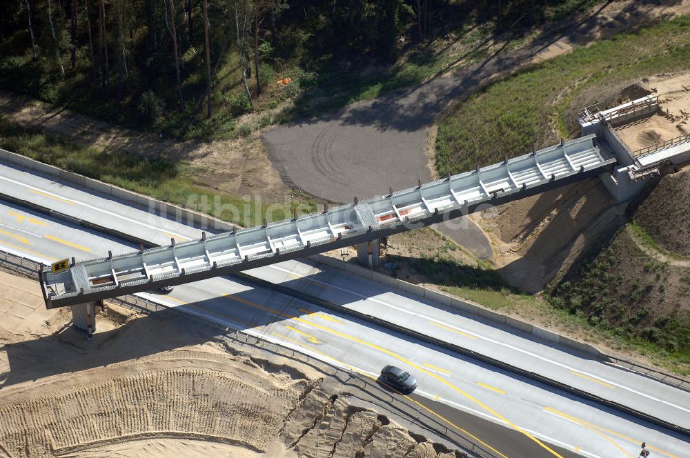 Luftbild Berlin - Baustelle vom Um- und Ausbau des Autobahndreieck Nuthetal (A 10 und A 115)