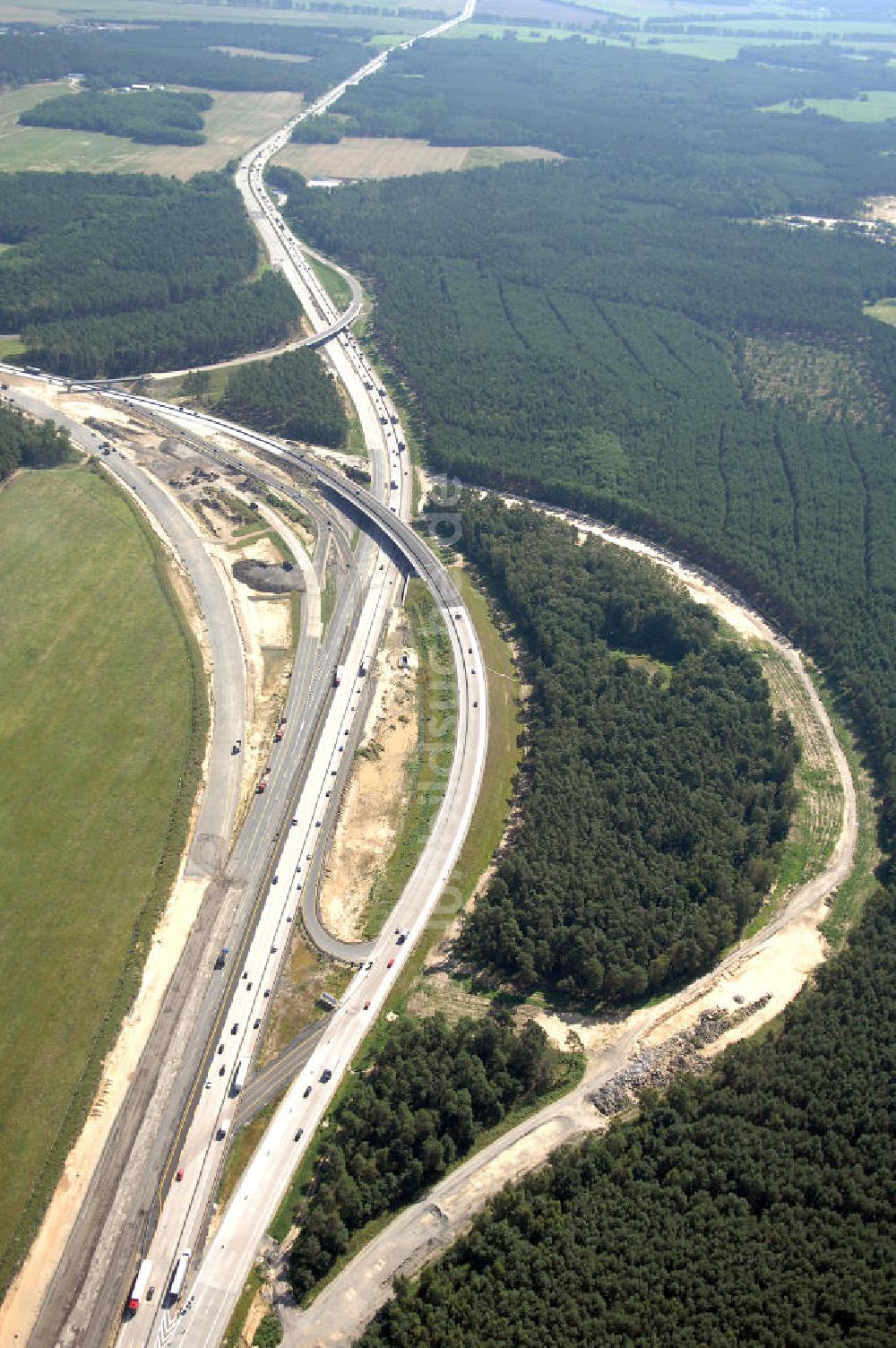 Berlin von oben - Baustelle vom Um- und Ausbau des Autobahndreieck Nuthetal (A 10 und A 115)